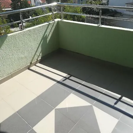 Ljilja Апартаменти *